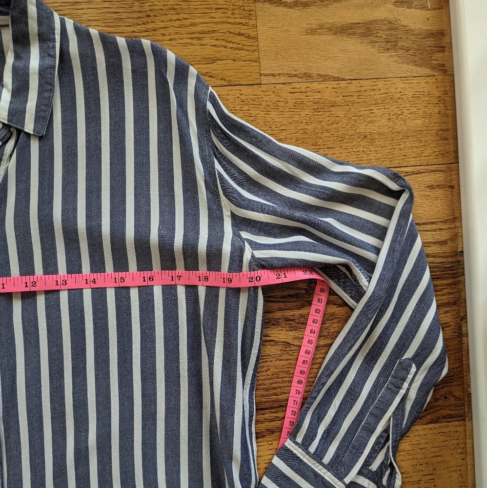 Rails Striped Blue Blouse 💙🤍 - Picture 12 of 13
